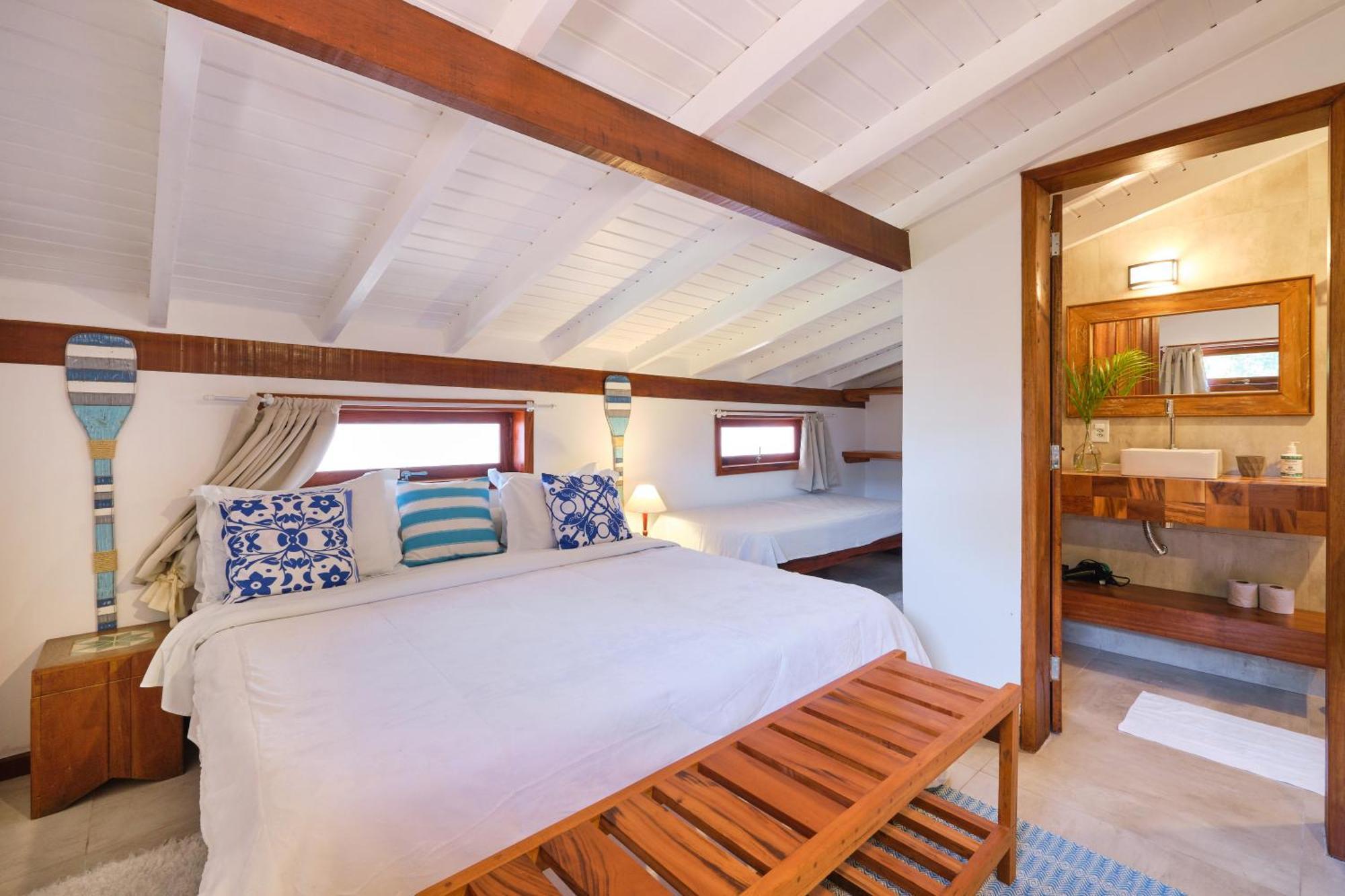 Naus Paraty